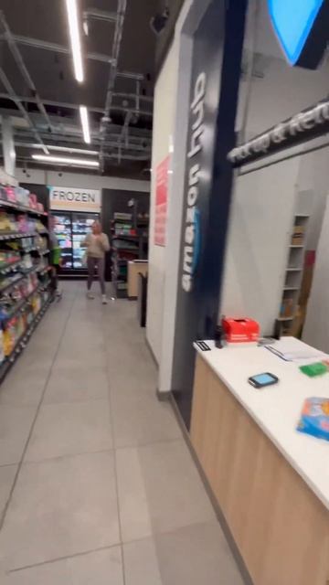 Магазин Amazon fresh где нет касс и кассиров #shorts #london #amazonfresh #shopping смотреть онлайн