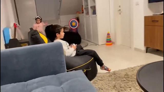 פוף גיימינג מקצועי- גדול ואיכותי - פסים ריהוט גן смотреть онлайн