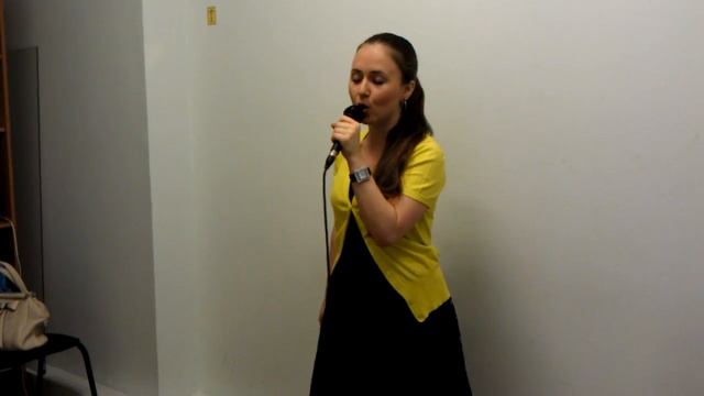 Дарья Летичевская на уроке эстрадного вокала.
