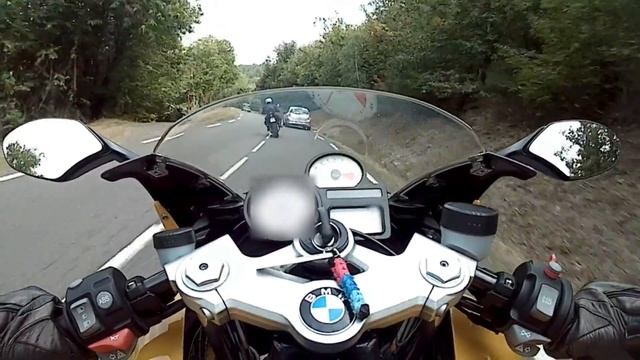 RETOUR Sortie Moto Corniche des cevennes BMW R1200S / Suzuki 1340 B KING смотреть онлайн