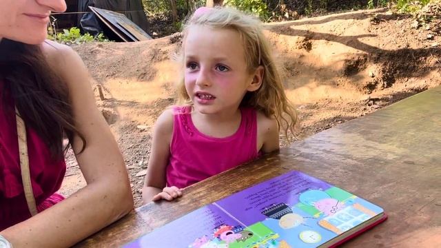 Читаем книжку про свинку Пеппу на английском. Амалии 6,5 лет, она переводит на русский. Peppa Pig смотреть онлайн