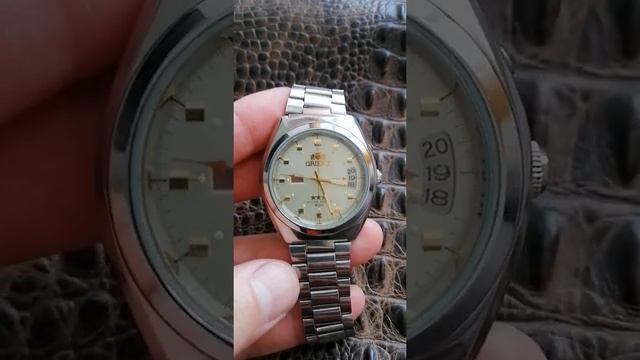 часы ORIENT CEM5G004UJ automatic смотреть онлайн