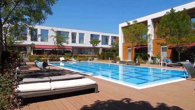 ONE LIFE - Купить Шикарный hi tech котедж от Atlantis за криптовалюту компании OneLife смотреть онлайн