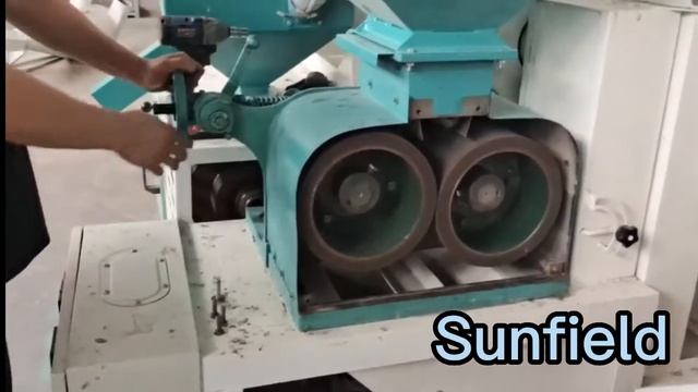 How to adjus the Rubber Roller of the Rice Husker? смотреть онлайн