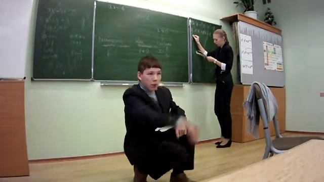 Весёлый школьник-гений Дмитрий смотреть онлайн