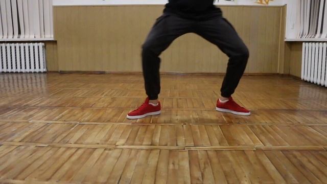 HOUSE DANCE TUTORIAL. BASIC STEP. FOR BEGINNERS смотреть онлайн