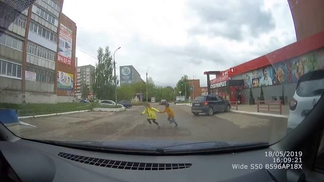 Осторожно, Дети! Нарушают правило дорожного движения смотреть онлайн