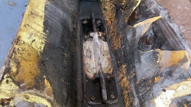 Floor and Water Tank removal on a Contessa 32 (Project Lottie Ep6) смотреть онлайн