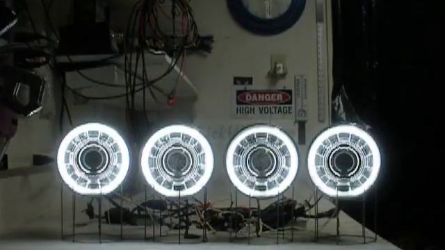 Quad 5-3/4" Round #35 - 55 Watt HID/Bi-Xenon Projector Headlights by Sick HIDs смотреть онлайн