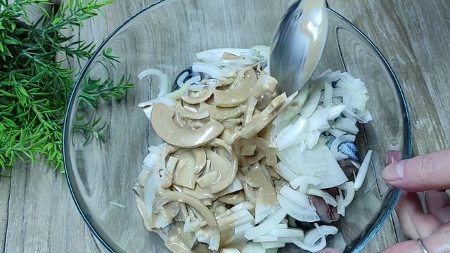 Скумбрия в горчичном соусе - этот рецепт случайно мне попался из соц. сетей в ВК смотреть онлайн