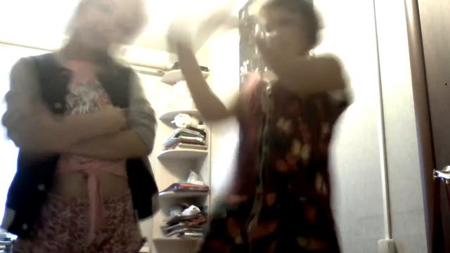 Шоу танцов на деньги!!Дашу подвила спина!!ах аха!!! смотреть онлайн