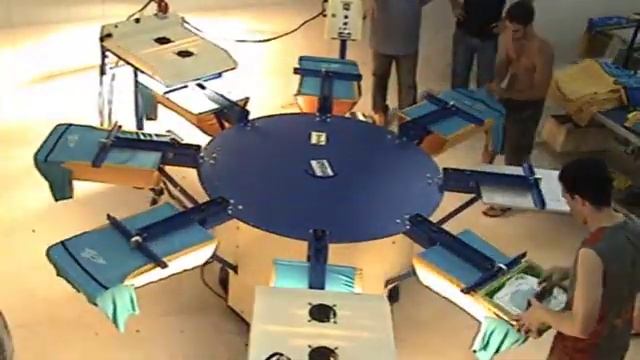 Большая круглая карусель со сменными рамами смотреть онлайн