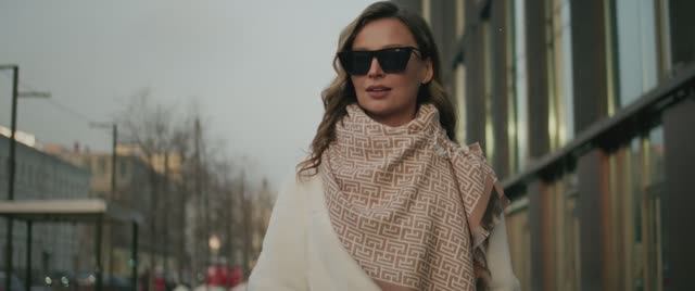 Foxtrot. Уникальная бижутерия ручной работы. Фильм о компании смотреть онлайн