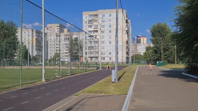 Бег. Спринт 30 метров за 5.63 сек. Красноярск. Школа №45. 31 июля 2022 смотреть онлайн