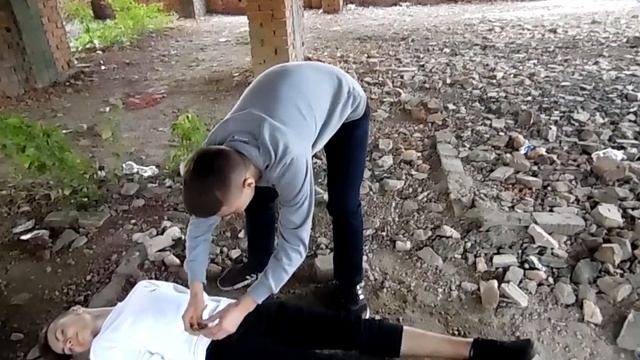 Yung Uz - Поясни за тапки смотреть онлайн