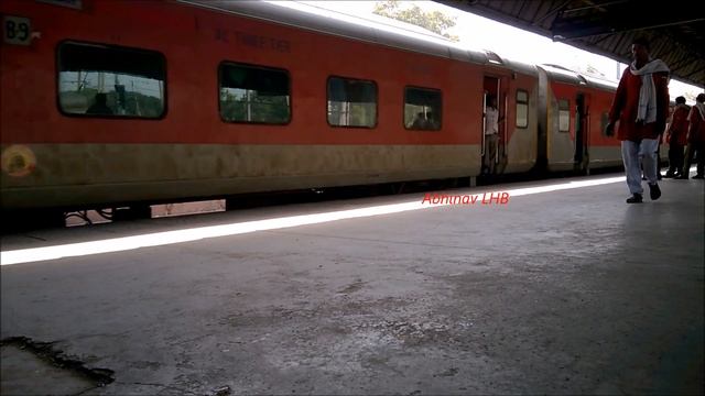 FIRST TIME in YouTube: New link WAP7 with DIBRUGARH LHB RAJDHANI смотреть онлайн
