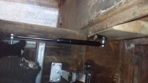 Ролик №09. Установка газлифтов в напольный люк в погреб своими руками, при помощи комплекта №5-50.