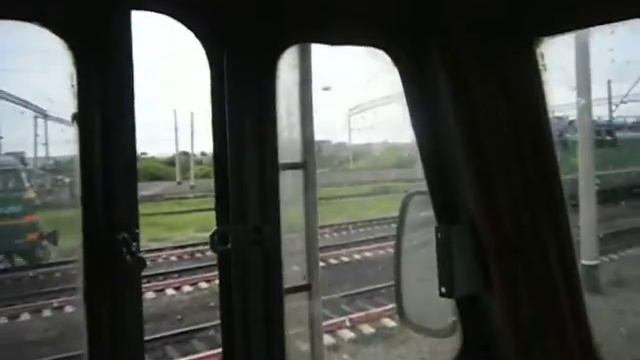 Выезд из депо на ВЛ80с-090 смотреть онлайн