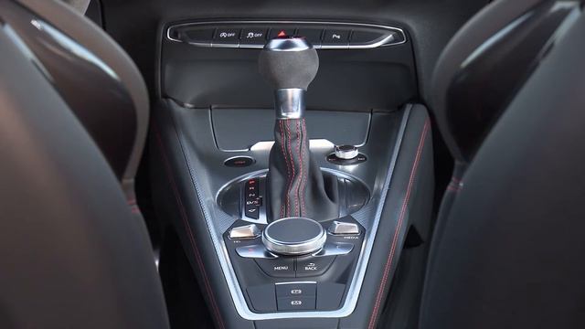 Audi TT RS Coupé Interior Design near Madrid | AutoMotoTV смотреть онлайн