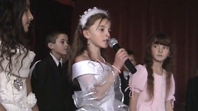 новогодний концерт в ШКОЛЕ - Начальные русские классы декабрь 2008 смотреть онлайн