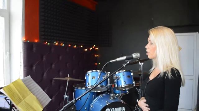 INTRO Music School. Урок 2. смотреть онлайн