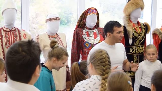 Передвижная выставка национальных костюмов народов Российской Федерации, 04 октября 2021 г. смотреть онлайн