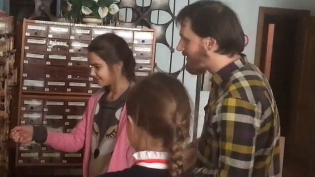 TulaTeens: Живой французский в областной центральной библиотеке с Сергеем Зуевым смотреть онлайн