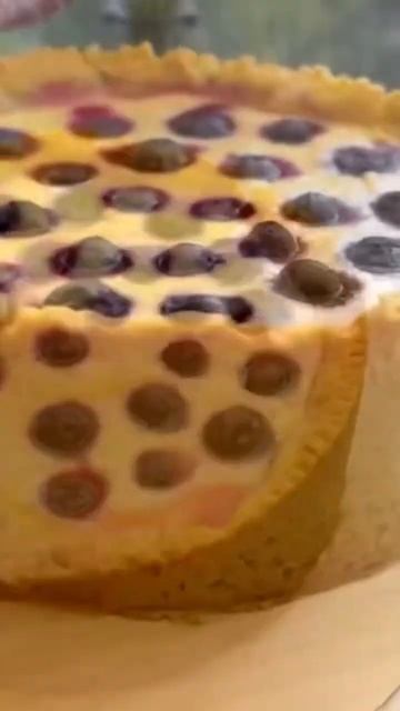 Творожный пирог с ягодами. #творожныйпирог #пирогстворогом #shorts смотреть онлайн