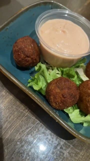 Eating Greek Food @ Onassis 🥙 смотреть онлайн