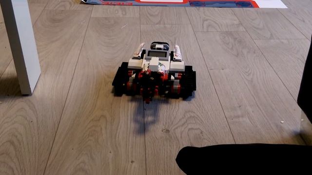 Первая программа Германа для Lego Mindstorms ev3 смотреть онлайн