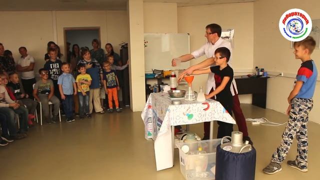 День открытых дверей в STARTJUNIOR / НАУЧНОЕ ШОУ / ЭКСПЕРИМЕНТЫ /Лаборатория научных приключений смотреть онлайн