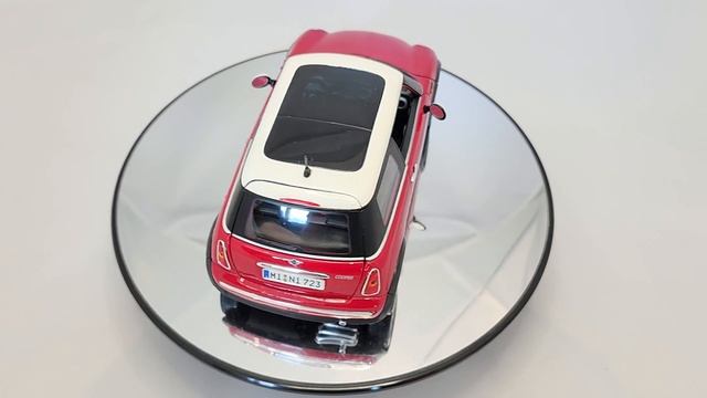 Maisto Special Edition Mini Cooper Sunroof Red White смотреть онлайн