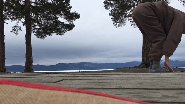 Утренняя йога на Тургояке смотреть онлайн