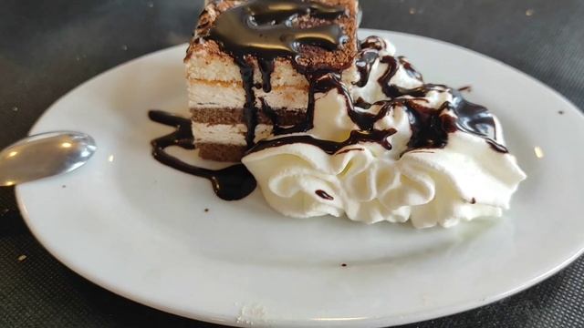 Сравниваем Два Обеда. Испанский и Французский. смотреть онлайн