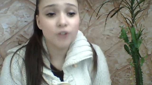 поёт девушка- Мариша... смотреть онлайн