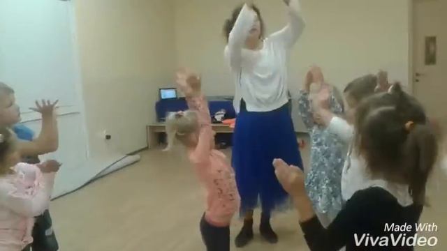 Занятия в классе мюзикла смотреть онлайн