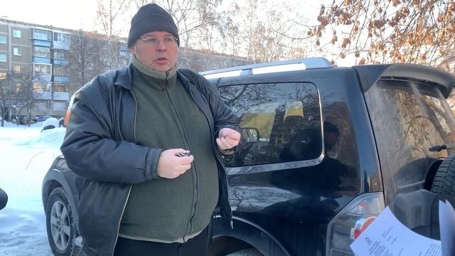 НЕЗАКОННЫЙ СБОР ДЕНЕГ НА СТИХИЙНОЙ АВТОПАРКОВКЕ. Предписание о вывозе будки охраны проигнорировано смотреть онлайн