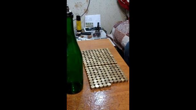 Сколько 10 коп. монет вмещается в бутылку? смотреть онлайн