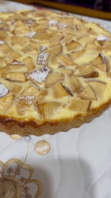 Яблочный сметанник ну очень вкусный😍 рецепт на канале 👍 смотреть онлайн