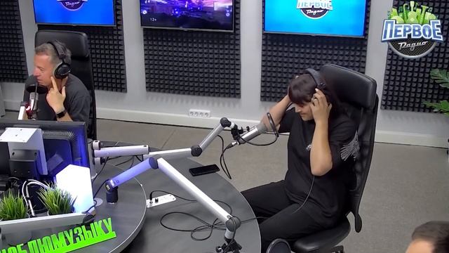 Отменить школьные домашние задания! Ирина Борс. Первое Радио. смотреть онлайн