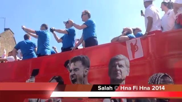 Arsenal celebrate their FA Cup win with a Victory Parade﻿ North Loandon смотреть онлайн