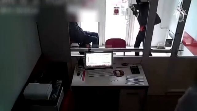 Налет школьников на микрофинансовую организацию в Петербурге смотреть онлайн