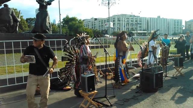 Indian in Moskow. Индейцы в Москве 2012 смотреть онлайн