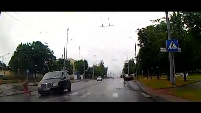 Пешеходы, водители, иногда светофоры смотреть онлайн
