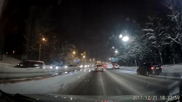 Люки на вул. Теліги, 21.12.2017 смотреть онлайн
