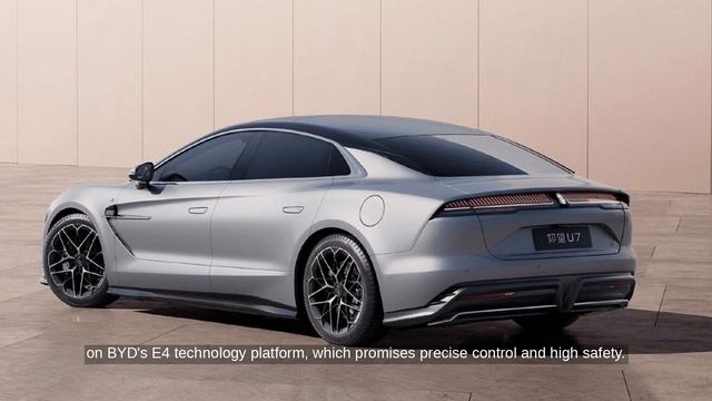 BYD Yangwang Unveils First Sedan U7 with Expected Price Around RMB 1 Million смотреть онлайн