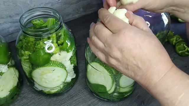 ВИТАМИНЫ НА ЗИМУ- АССОРТИ ИЗ ЗЕЛЕНЫХ ОВОЩЕЙ. МАРИНОВАННЫЕ КАБАЧКИ, БРОККОЛИ,ЦВЕТНАЯ КАПУСТА,ПЕРЕЦ смотреть онлайн