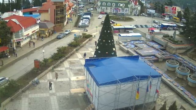 Вебкамера "Площадь Советская". Запись 06.01.2017 16:00:07 смотреть онлайн