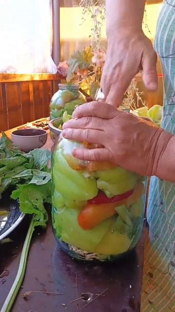 Солёный перец на зиму#рецепты #засолка#заготовки#shorts смотреть онлайн