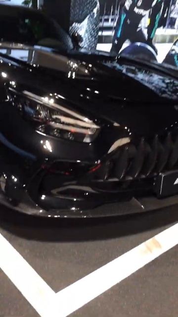 Самый мощный дорожный суперкар в истории марки / Mercedes AMG GT Black Series / АВИЛОН Легенда смотреть онлайн